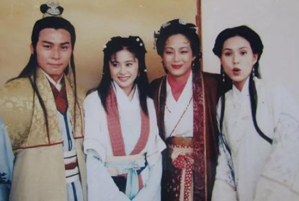 慕容复和乔峰齐名,慕容复的实力究竟如何?