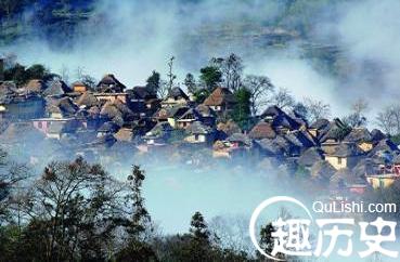 哈尼族的历史是怎样的？其发展又是怎样的