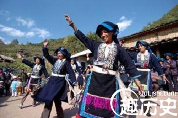 云南哈尼族人过年都要干啥呢？有啥风俗呢