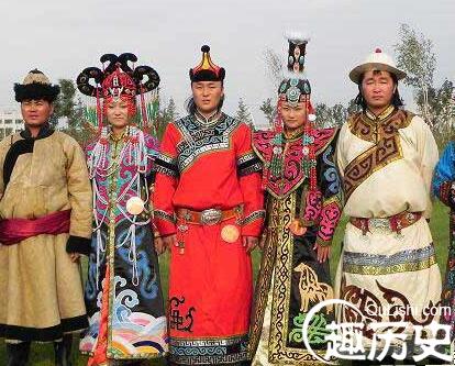 蒙古族服饰图片  蒙古族服饰特点