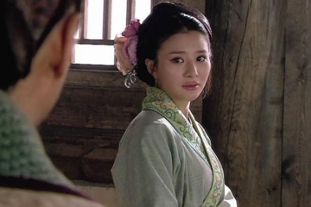阎婆惜为什么私通张三？张三是个什么样的人？