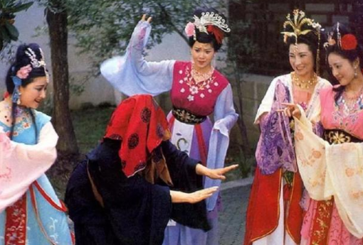 菩提祖师不让他提起自己是为什么？菩提祖师在害怕谁？