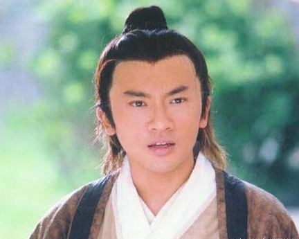 原来黄衫女子的身份这么的强 难怪能打败张无忌