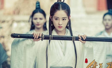 张无忌和周芷若谁的武功更厉害？张无忌练成乾坤大挪移为何敌不过周芷若？