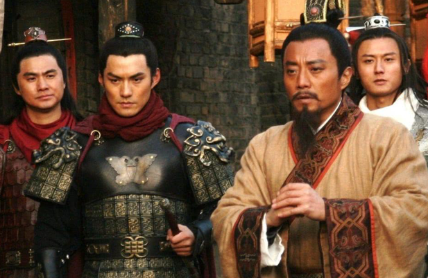 晁盖曾立遗嘱，谁为其报仇谁接班，为何玉麒麟卢俊义报仇了却没当首领呢？