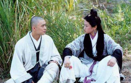 天龙中剑神卓不凡为什么名声很大，出场华丽，却又这么不堪一击呢？